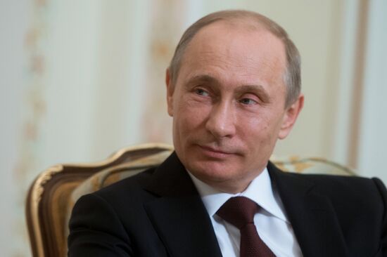 Vladimir Putin meets with Serge Sargsyan in Novo-Ogaryovo