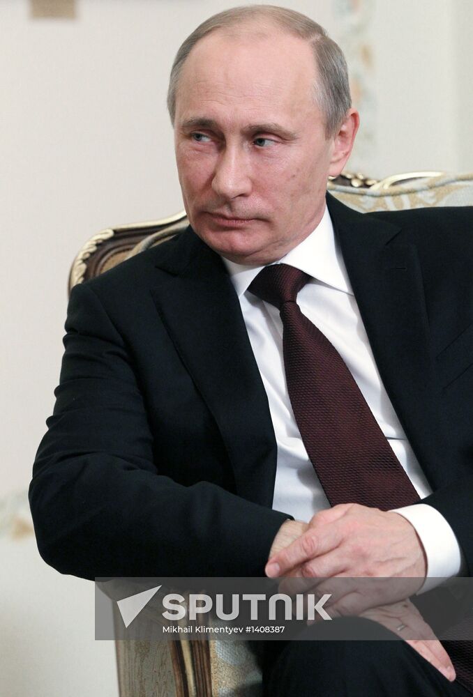 Vladimir Putin meets with Serge Sargsyan in Novo-Ogaryovo