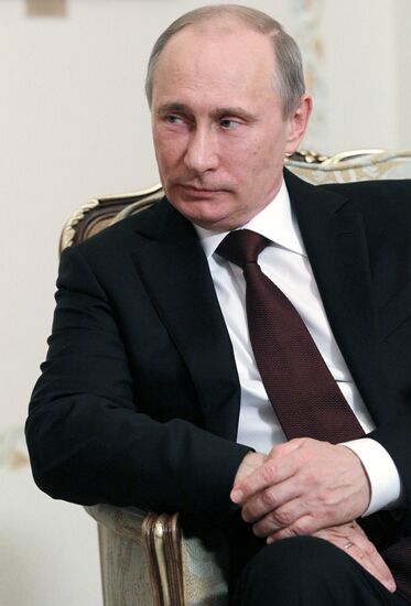 Vladimir Putin meets with Serge Sargsyan in Novo-Ogaryovo
