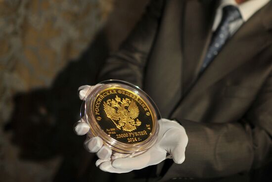 Presentation of Sochi 2014 commemorative bill