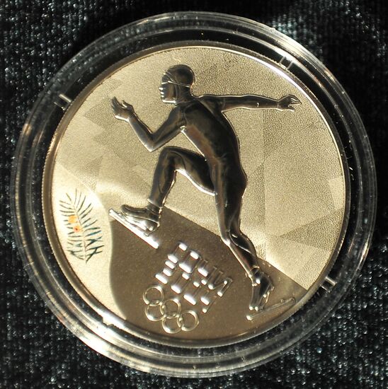Presentation of Sochi 2014 commemorative bill