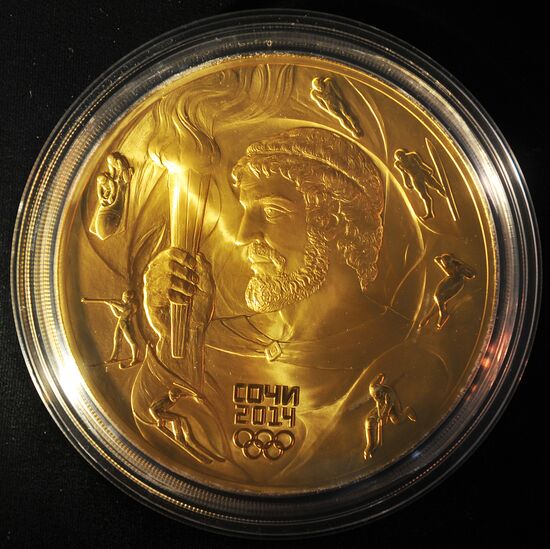 Presentation of Sochi 2014 commemorative bill
