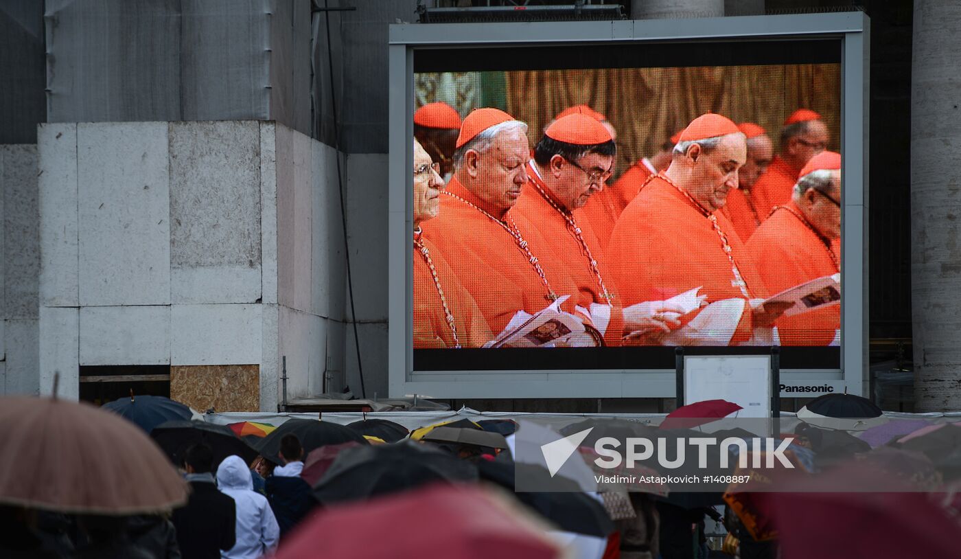 Cardinals vote for new Pope