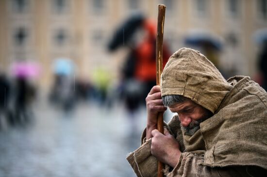 Cardinals vote for new Pope
