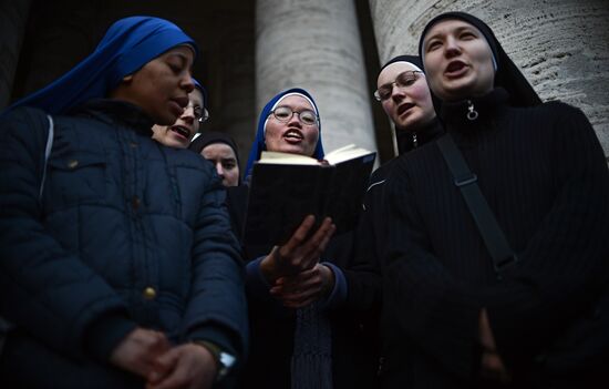 Cardinals vote for new Pope