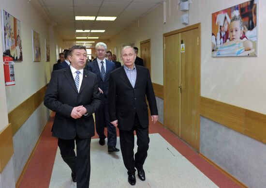 Putin, Sobyanin visit Sambo-70 training center