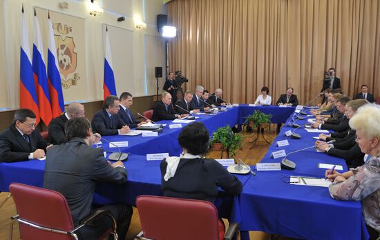 Putin, Sobyanin visit Sambo-70 training center