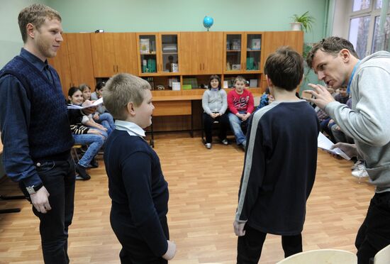 Theater.Doc at literature lesson at school