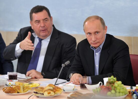 Putin, Sobyanin visit Sambo-70 training center