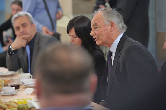 Putin, Sobyanin visit Sambo-70 training center