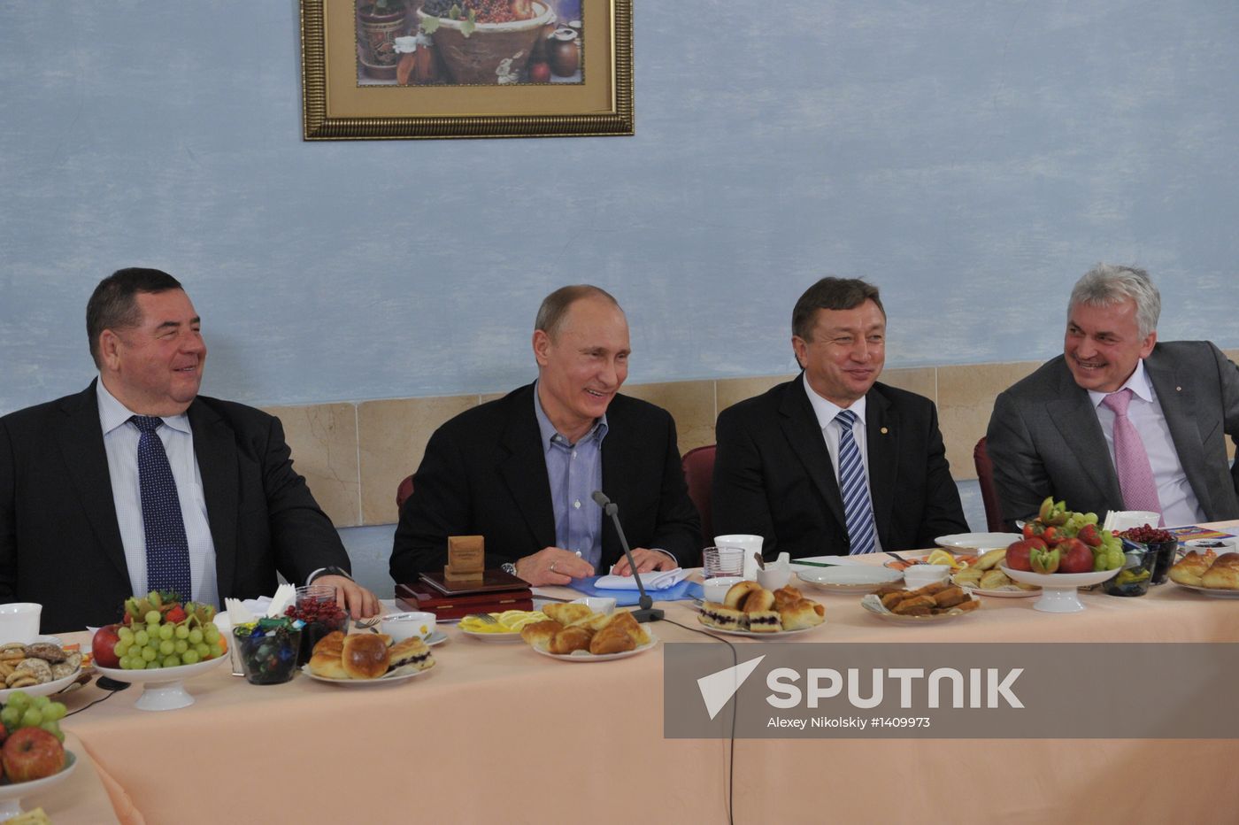 Putin, Sobyanin visit Sambo-70 training center