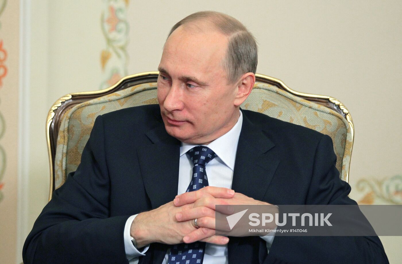 Vladimir Putin meets with Mahmoud Abbas