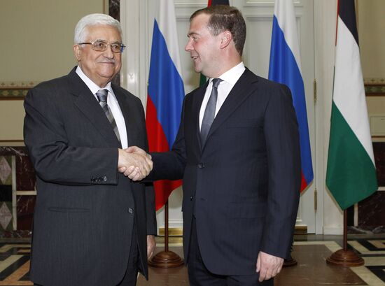 Dmitry Medvedev meets with Mahmoud Abbas