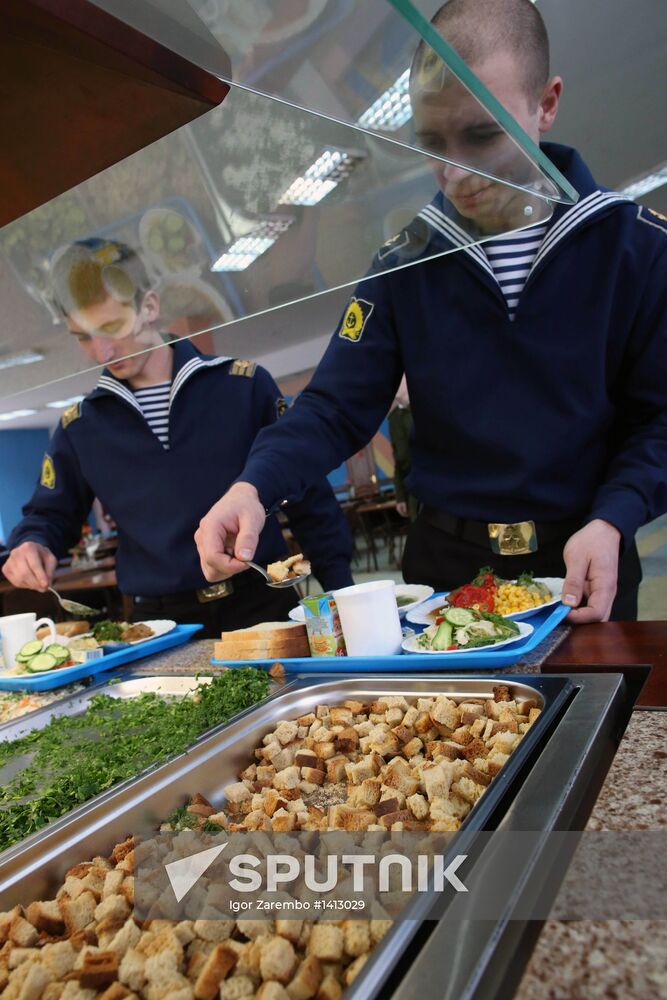 Buffet-style meals introduced in Russian army