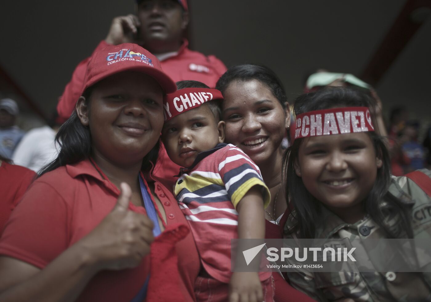 Coffin with Hugo Chavez's body carried to Revolution Museum