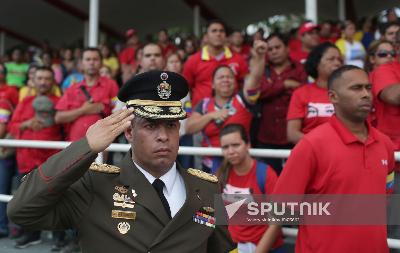 Coffin with Hugo Chavez's body carried to Revolution Museum