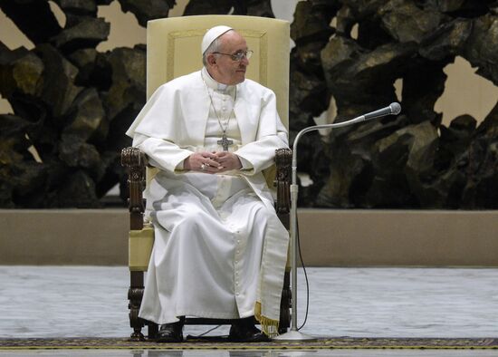 Pope Francis meets with journalists