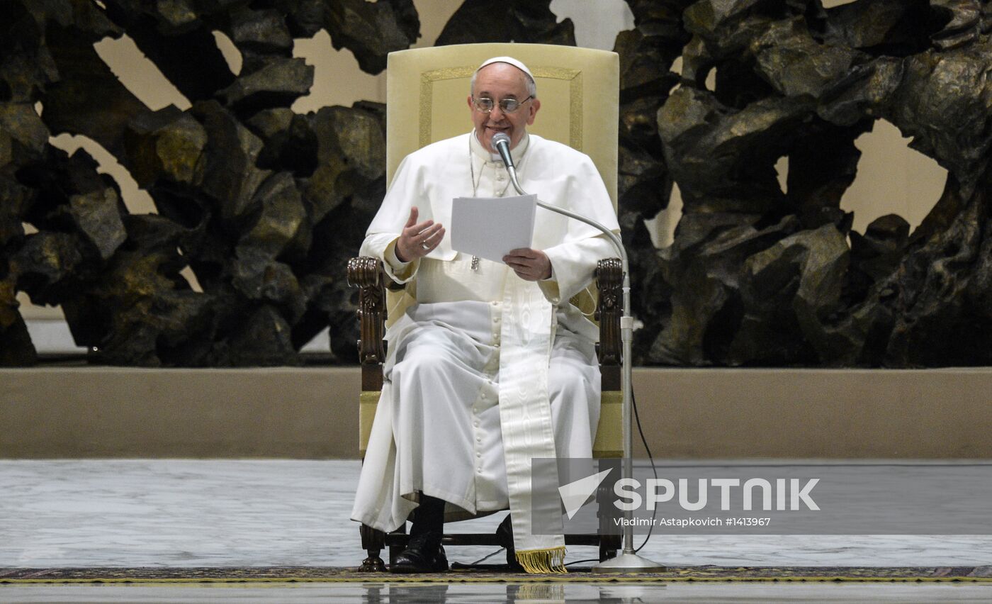 Pope Francis meets with journalists