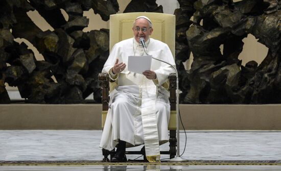 Pope Francis meets with journalists
