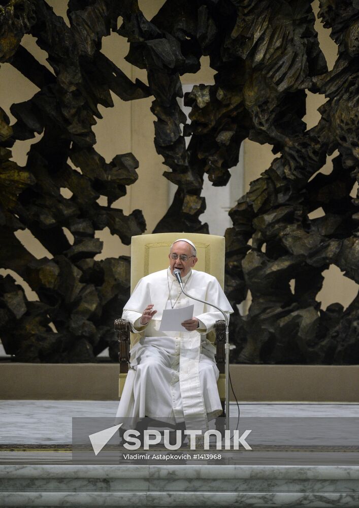 Pope Francis meets with journalists