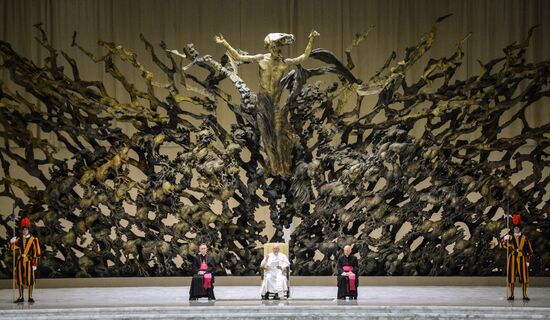 Pope Francis meets with journalists