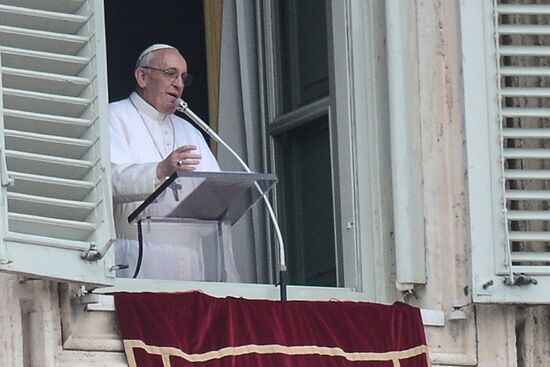 Pope Francis delivers sermon to faithful at Vatican
