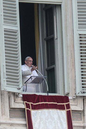 Pope Francis delivers sermon to faithful at Vatican