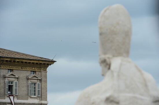 Pope Francis delivers sermon to faithful at Vatican