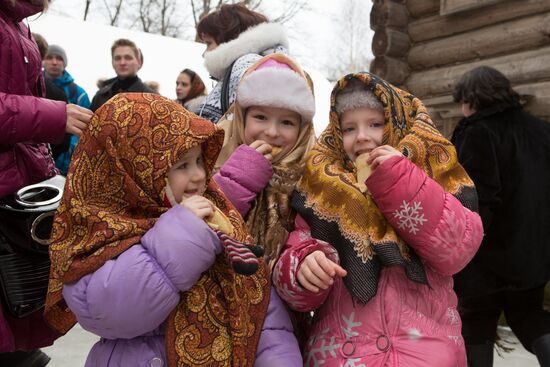 Bakshevskaya Maslenitsa 2013 in Moscow region