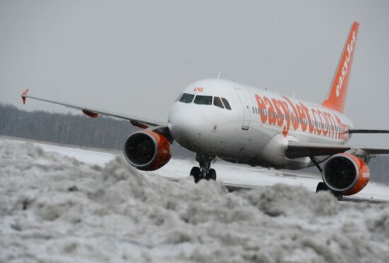 EasyJet flights start