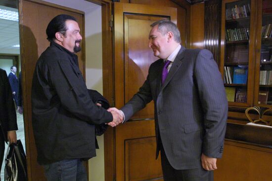 Dmitry Rogozin meets with Steven Seagal