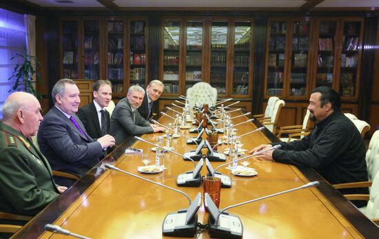 Dmitry Rogozin meets with Steven Seagal