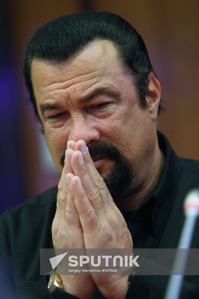 Dmitry Rogozin meets with Steven Seagal