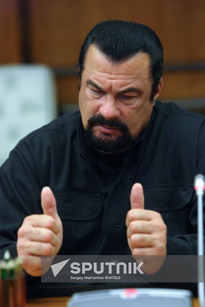Dmitry Rogozin meets with Steven Seagal