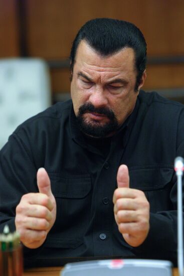 Dmitry Rogozin meets with Steven Seagal