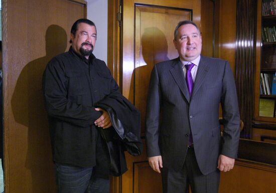 Dmitry Rogozin meets with Steven Seagal