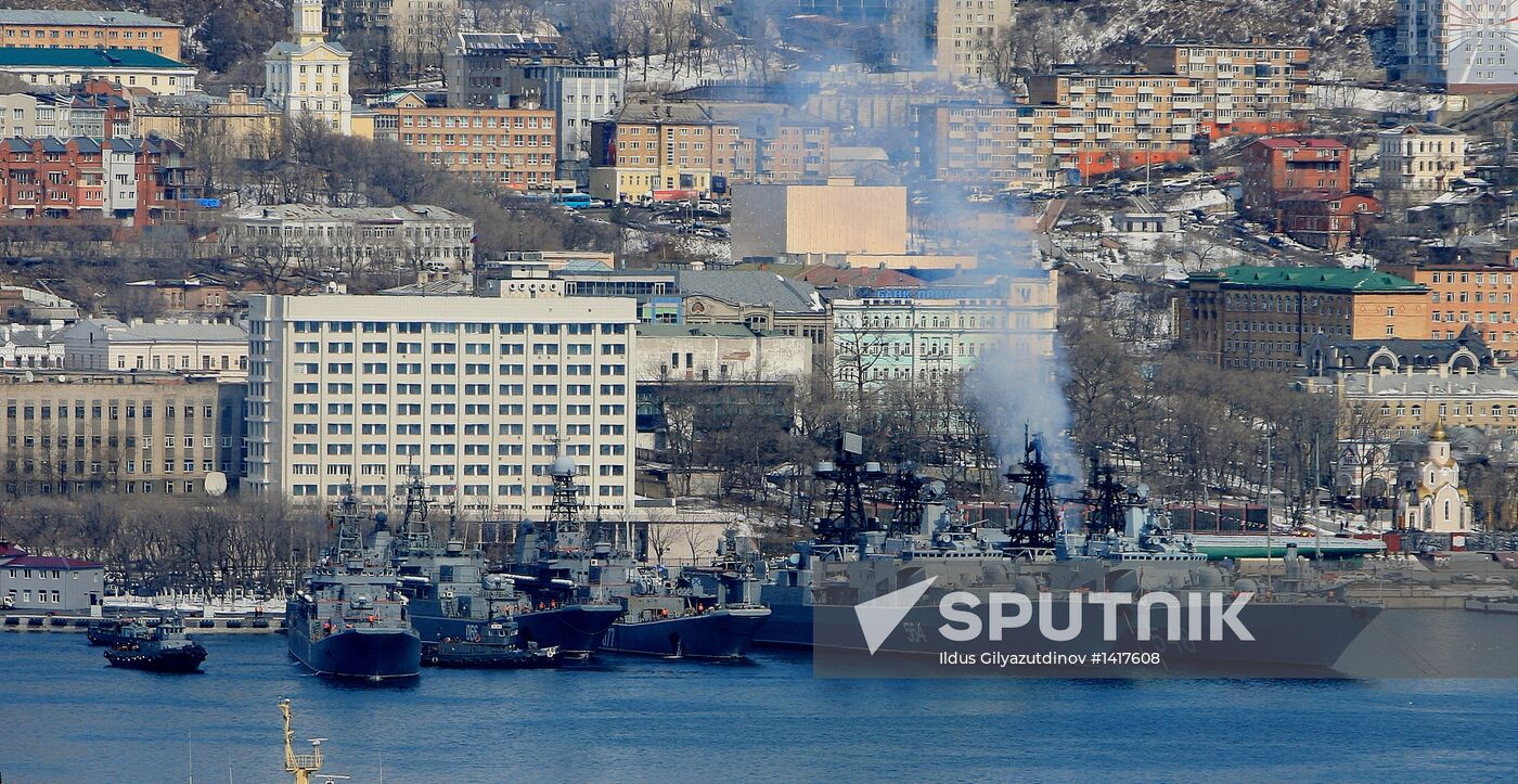 Pacific Fleet ships leave Vladivostok for combat service