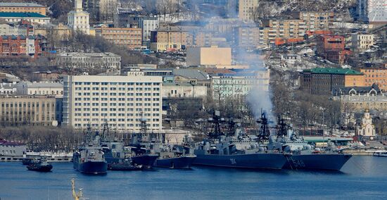 Pacific Fleet ships leave Vladivostok for combat service