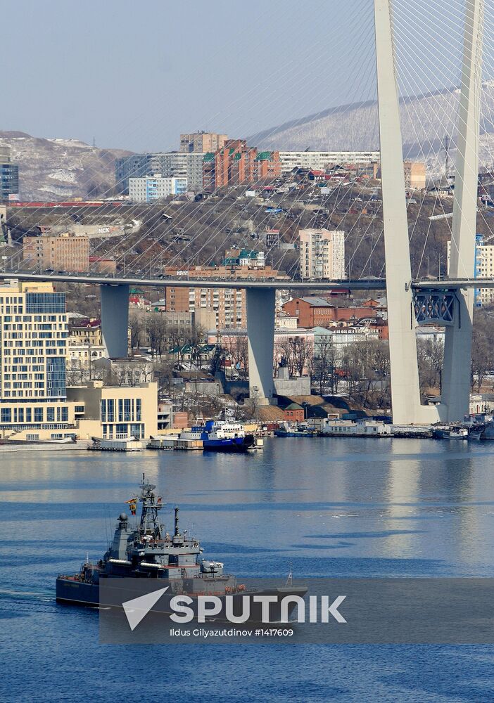 Pacific Fleet ships leave Vladivostok for combat service