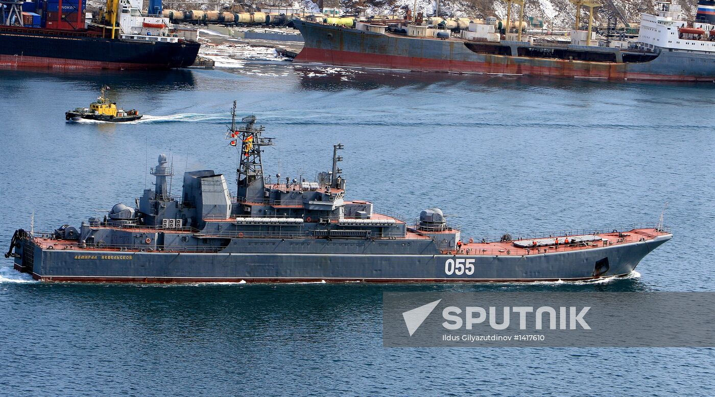 Pacific Fleet ships leave Vladivostok for combat service