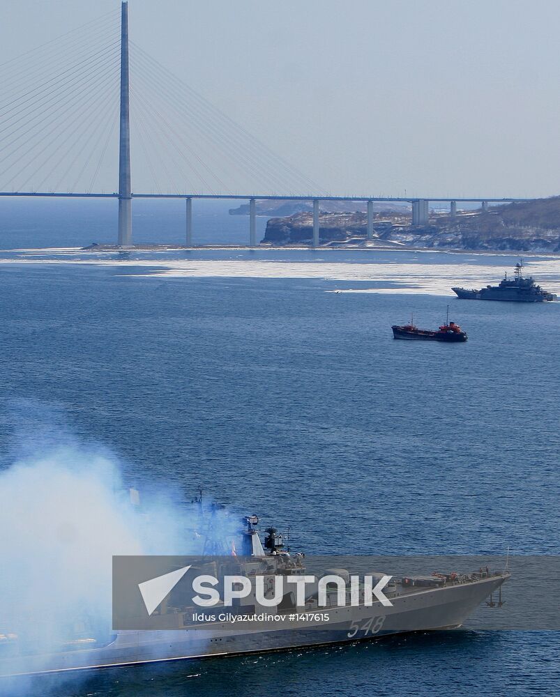 Pacific Fleet ships leave Vladivostok for combat service