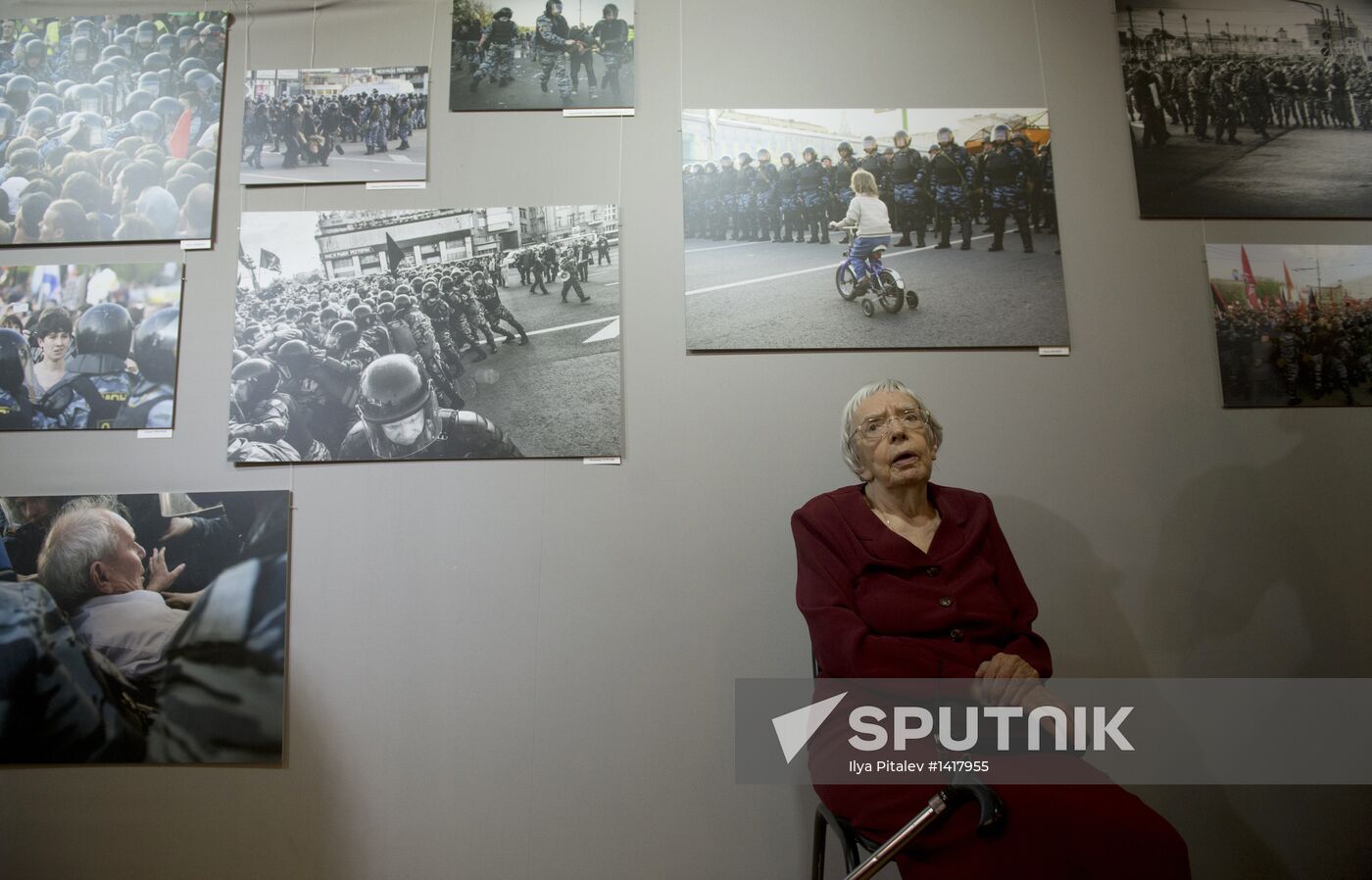 Photo show devoted to events on Bolotnaya Square opens in Moscow