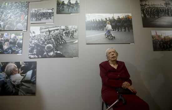 Photo show devoted to events on Bolotnaya Square opens in Moscow