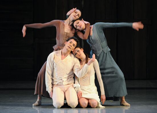 Ballets "The Wedding" and "Gereven" performed at Golden Mask