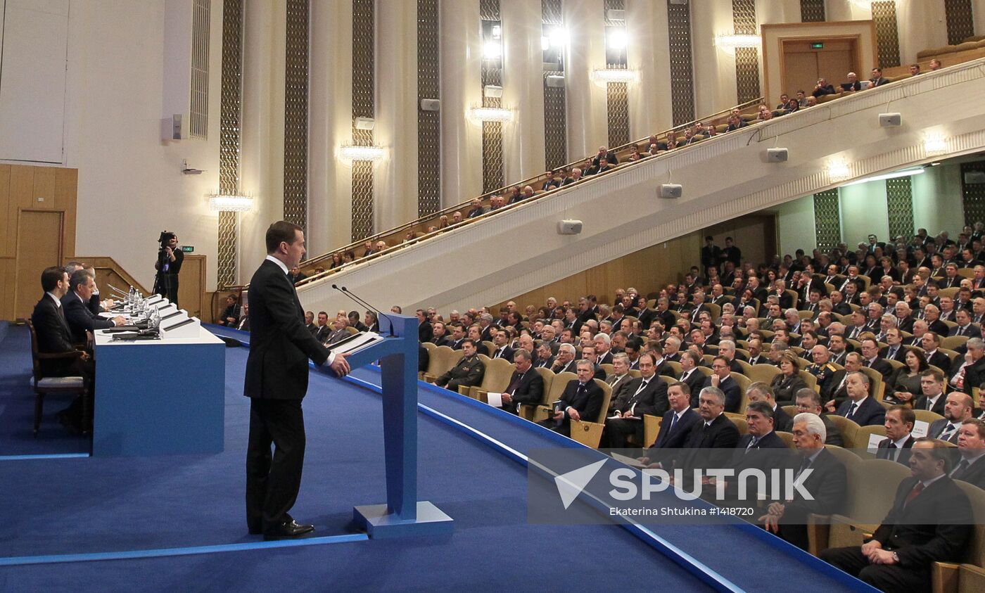 Dmitry Medvedev at conference on military-industrial sector