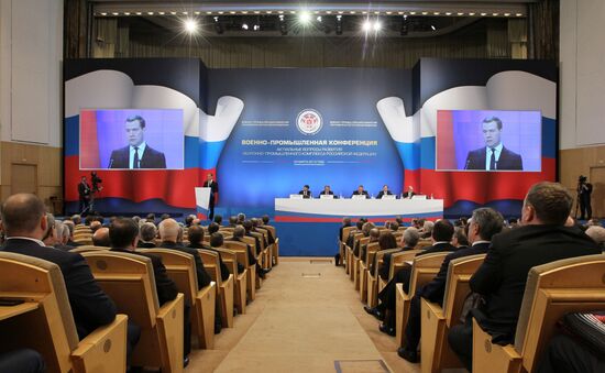 Dmitry Medvedev at conference on military-industrial sector