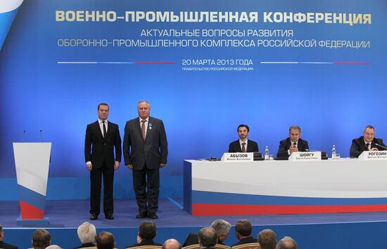 Dmitry Medvedev at conference on military-industrial sector