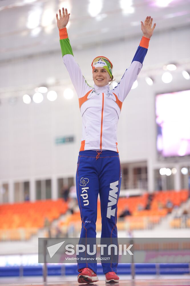 ISU World Single Distances Championships. Women's 3000 m race