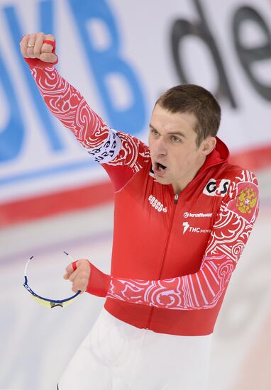 ISU World Single Distances Championships. Men's 1500 m race
