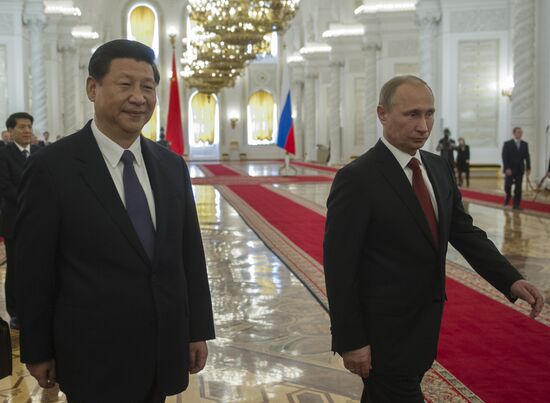 Vladimir Putin meets with Xi Jinping